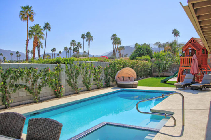 Residential Home in South Palm Desert