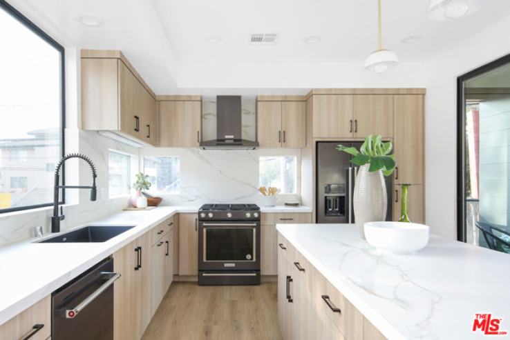 Residential Home in Silver Lake