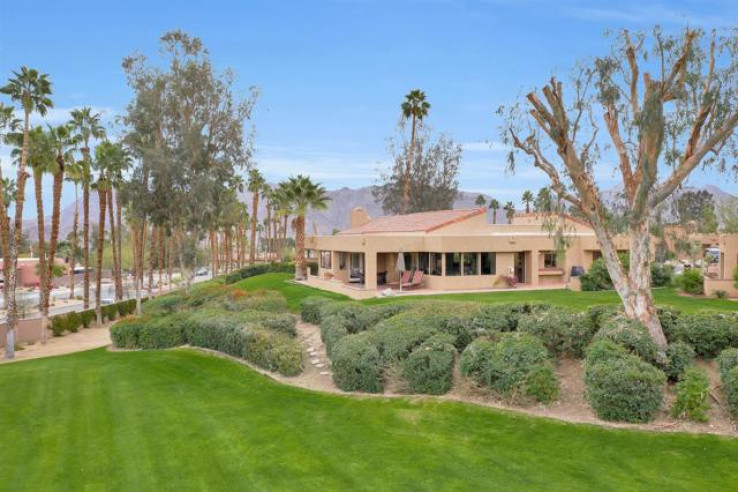 Residential Home in South Palm Desert