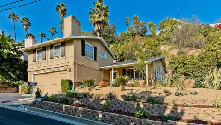 2 Bed Home for Sale in Studio City, California