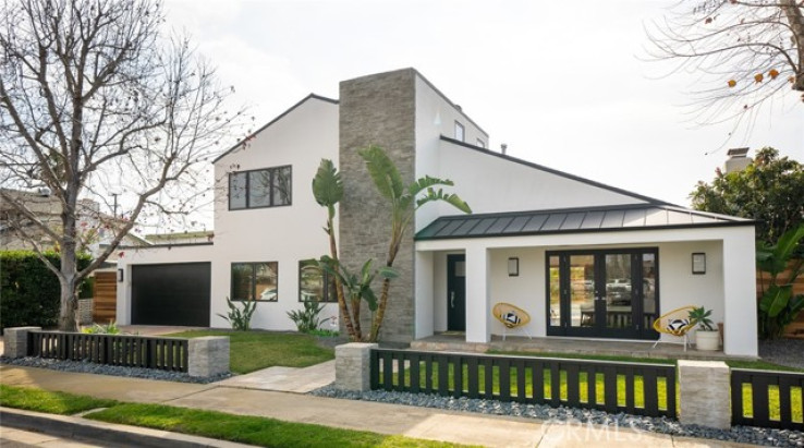4 Bed Home for Sale in Costa Mesa, California