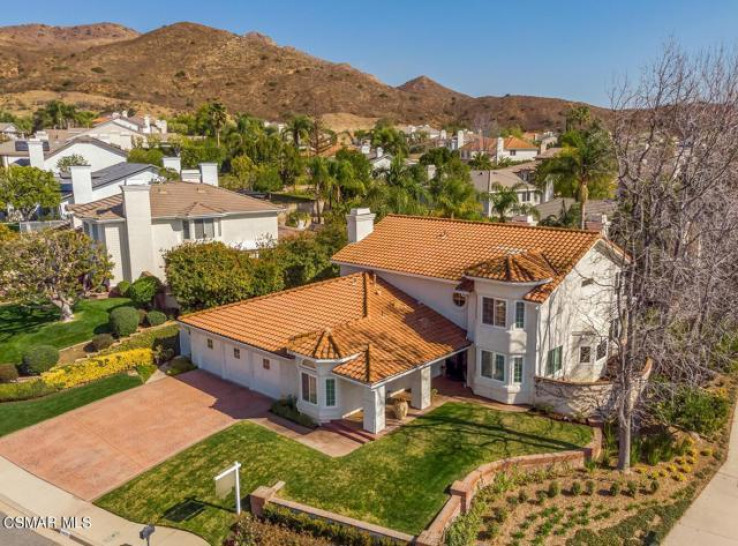 4 Bed Home for Sale in Oak Park, California