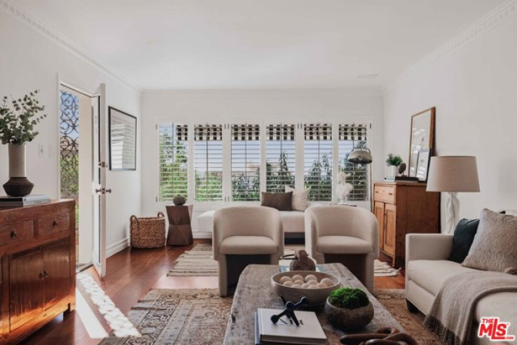 Residential Home in Sunset Strip - Hollywood Hills West