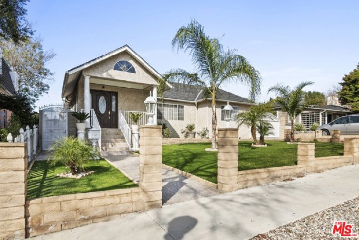 3 Bed Home for Sale in Burbank, California