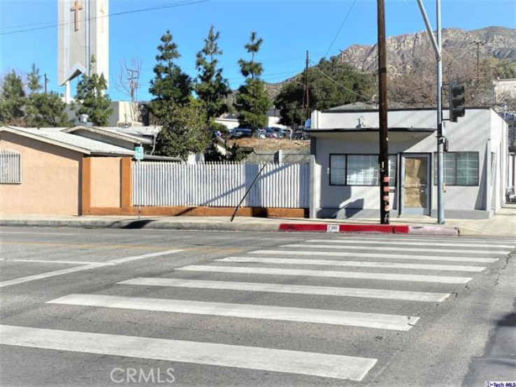 3 Bed Home for Sale in Tujunga, California