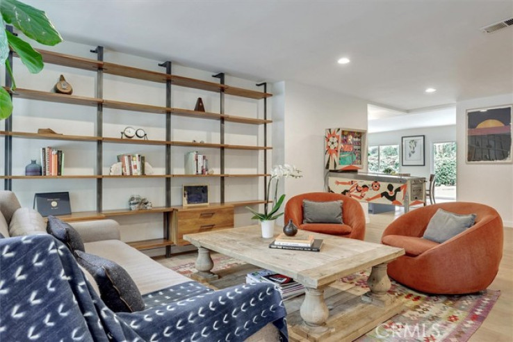 Residential Home in Encino