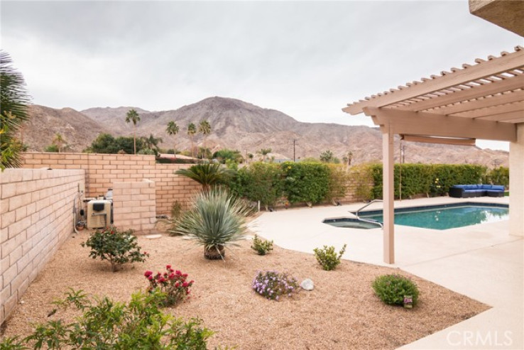 Residential Home in South Palm Desert