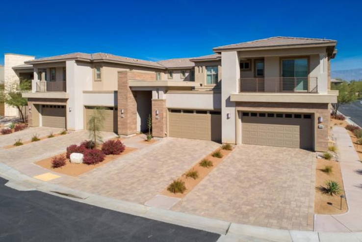 Residential Home in North Palm Desert
