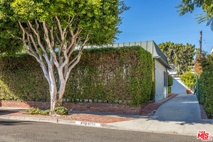 Residential Income in West Hollywood Vicinity