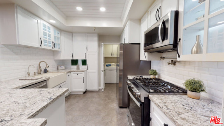 2 Bed Home for Sale in Sherman Oaks, California