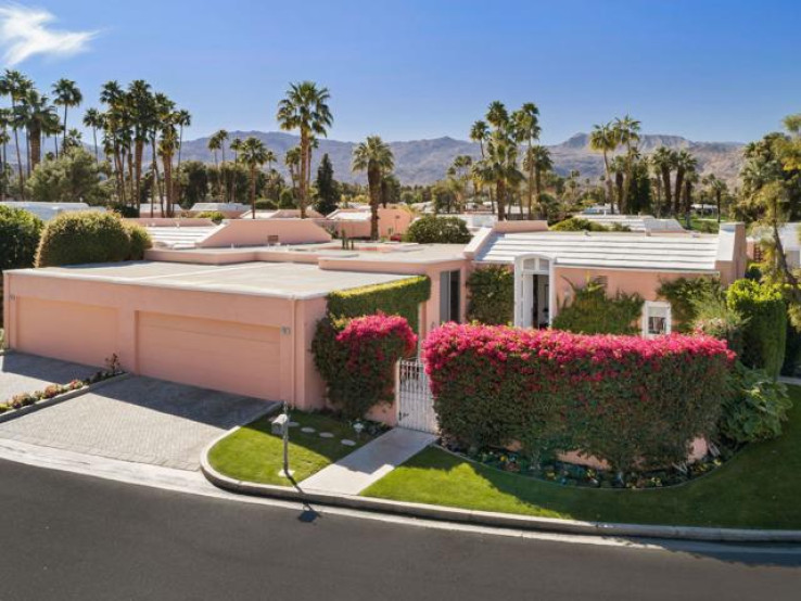 Residential Home in South Palm Desert