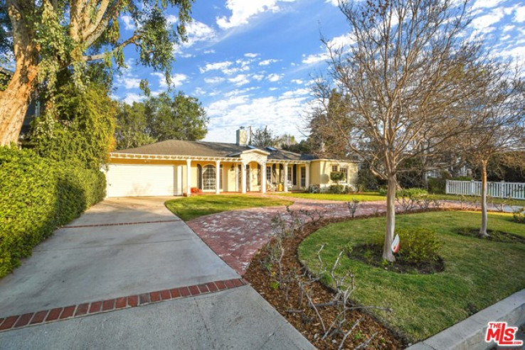 4 Bed Home for Sale in Valley Village, California