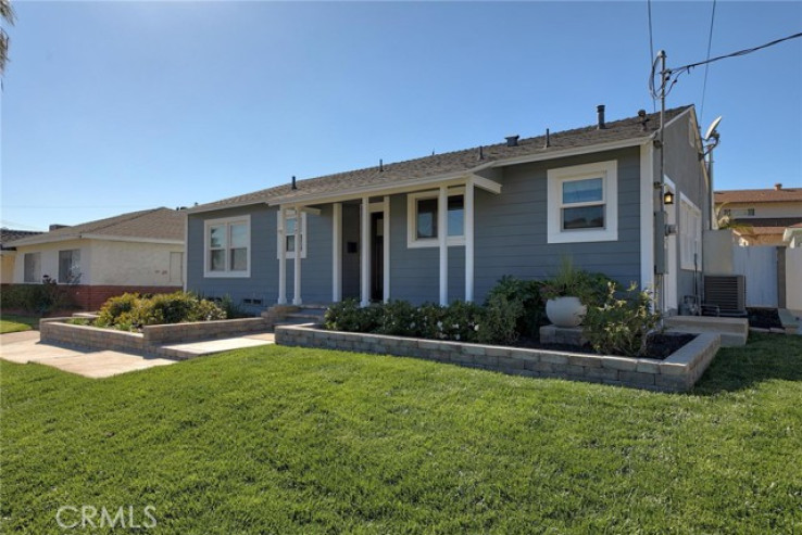 3 Bed Home for Sale in Sun Valley, California