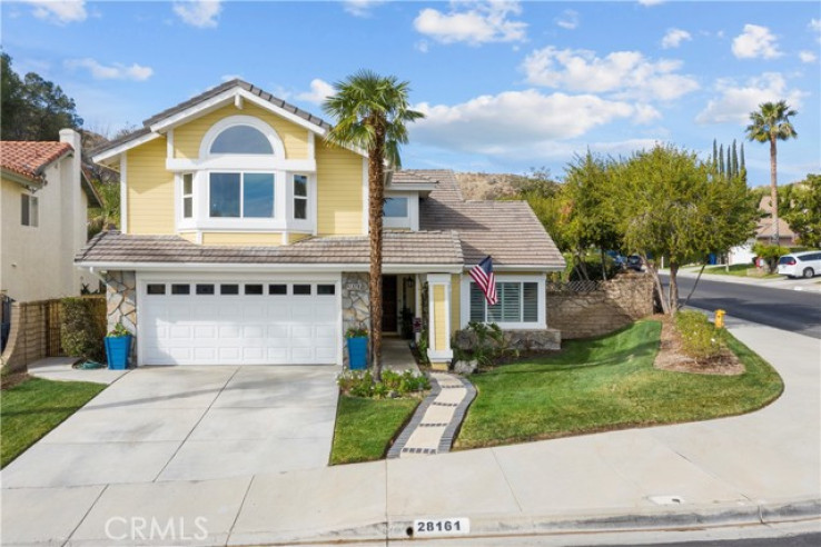 5 Bed Home for Sale in Saugus, California