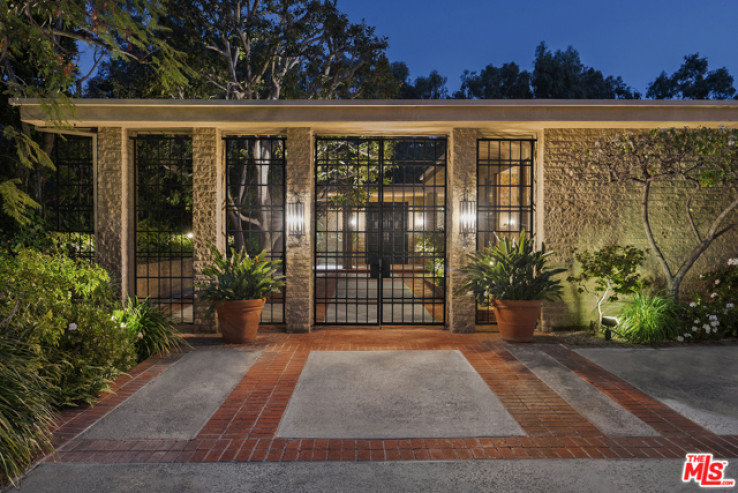 5 Bed Home for Sale in Beverly Hills, California