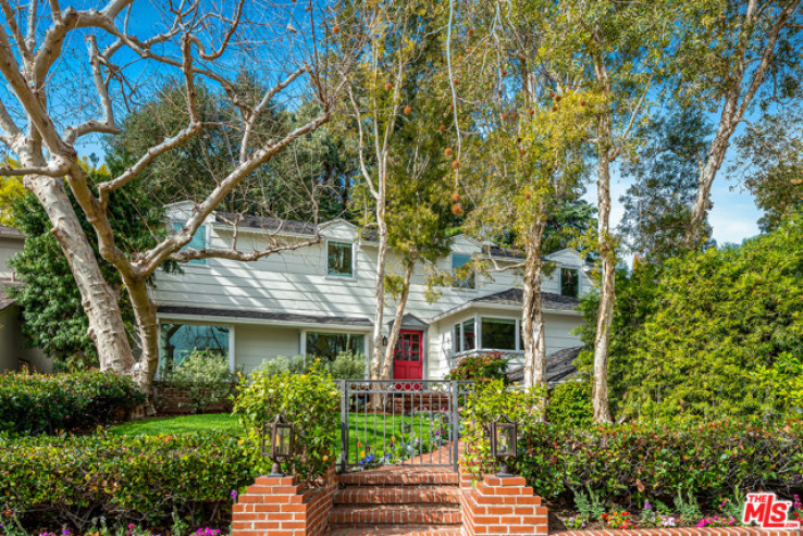 4 Bed Home for Sale in Los Angeles, California