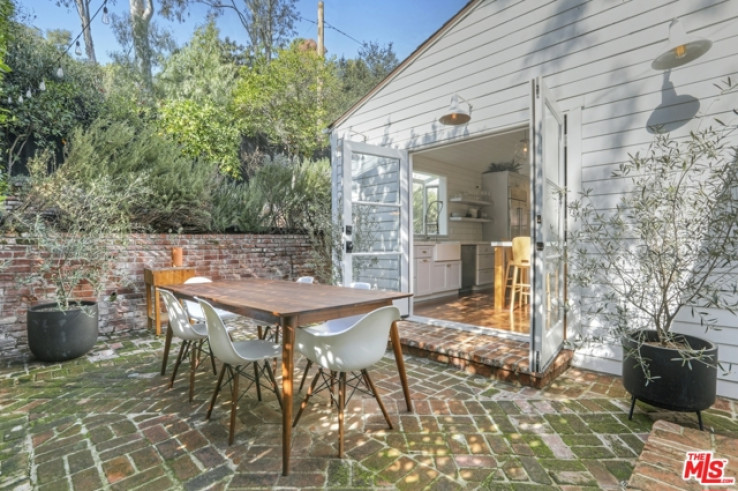 2 Bed Home for Sale in Los Angeles, California