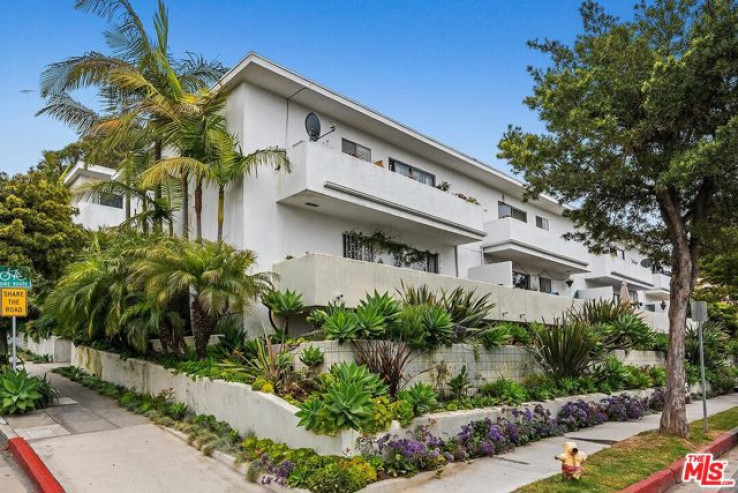 2 Bed Home for Sale in Santa Monica, California