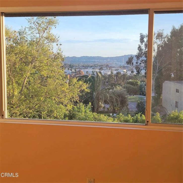 4 Bed Home for Sale in Burbank, California
