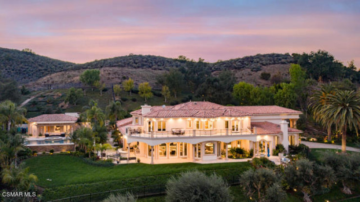 Residential Home in Westlake Village