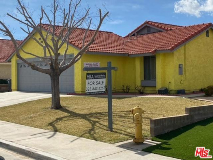 Residential Home in Palmdale