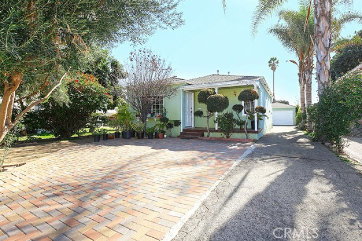 2 Bed Home for Sale in Los Angeles, California