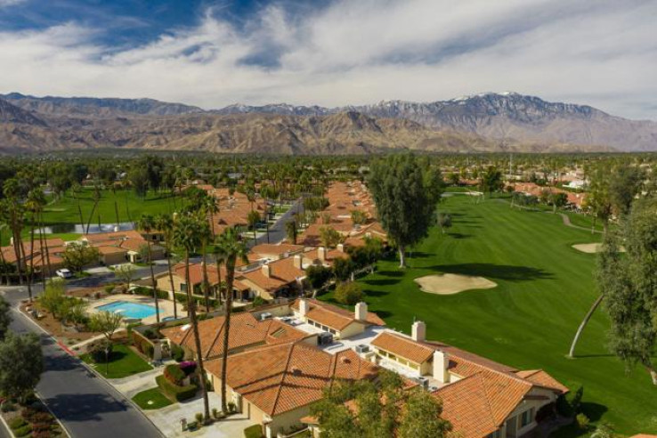 Residential Home in North Palm Desert