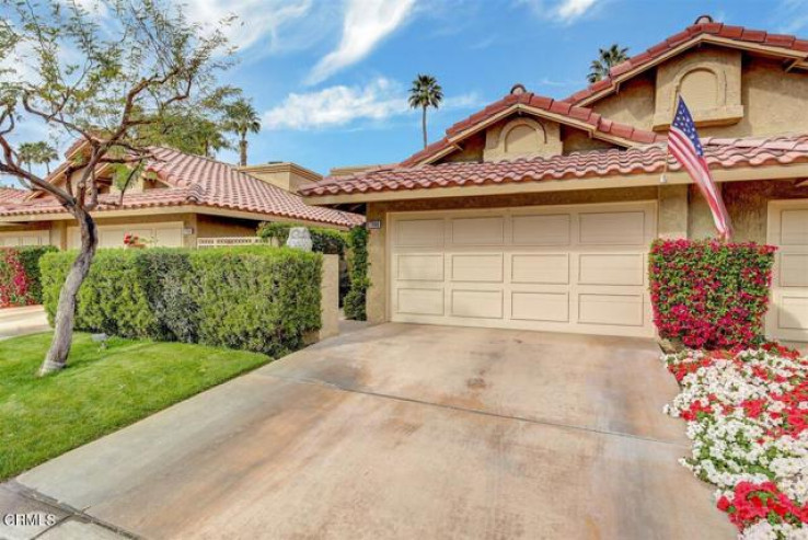 Residential Home in North Palm Desert