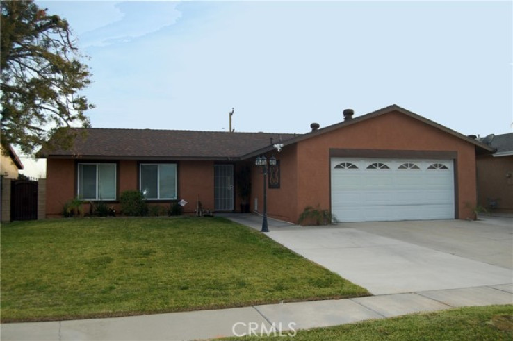 3 Bed Home for Sale in Bloomington, California