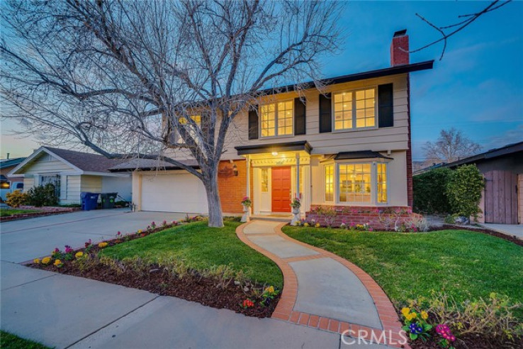 5 Bed Home for Sale in Canyon Country, California