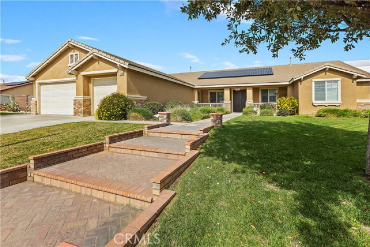5 Bed Home for Sale in Bloomington, California