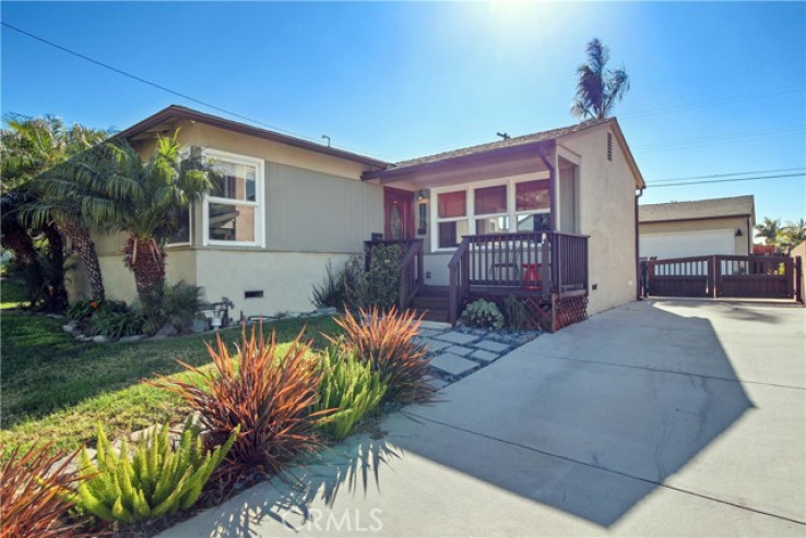3 Bed Home for Sale in Hawthorne, California