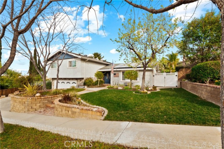 4 Bed Home for Sale in Newhall, California