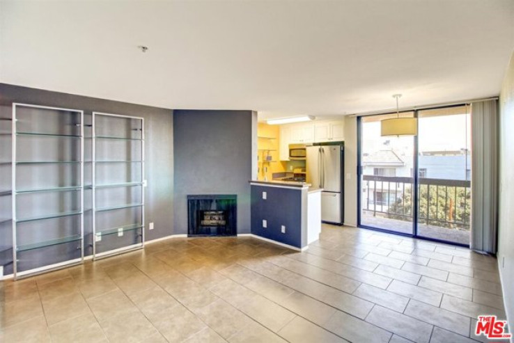 1 Bed Home for Sale in Los Angeles, California