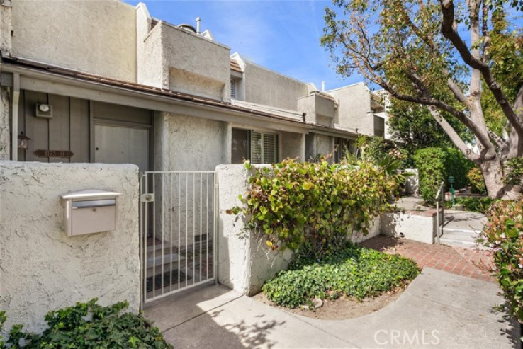 2 Bed Home for Sale in Studio City, California
