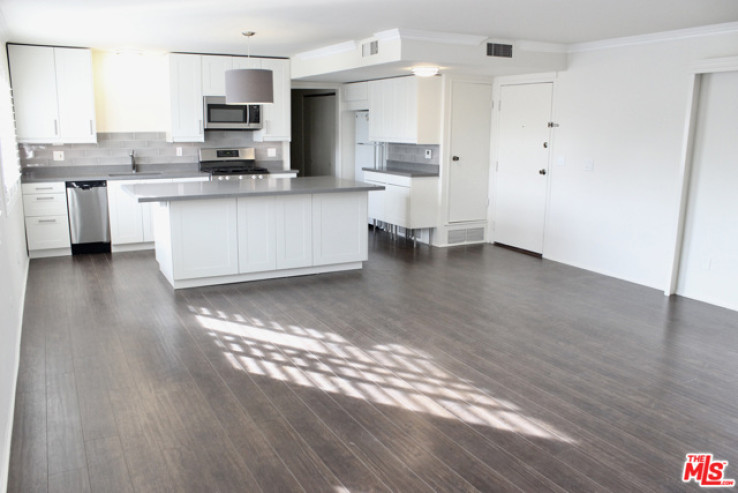 Residential Home in Van Nuys