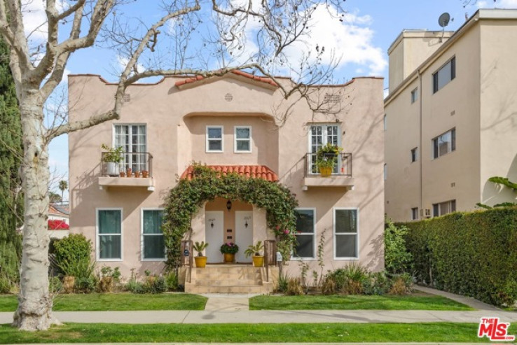  Income Home for Sale in Beverly Hills, California