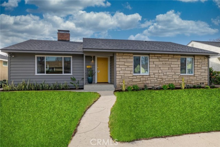 3 Bed Home for Sale in Lake Balboa, California