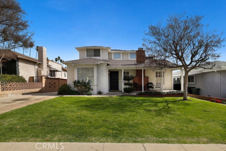4 Bed Home for Sale in Burbank, California