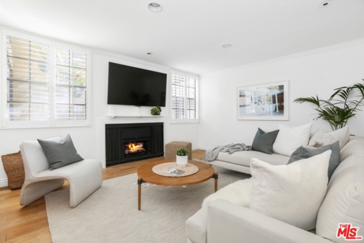 1 Bed Home for Sale in Los Angeles, California