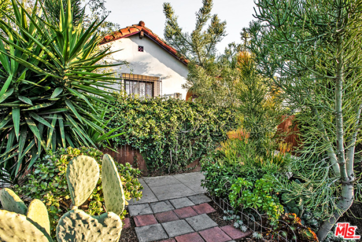 2 Bed Home for Sale in Los Angeles, California