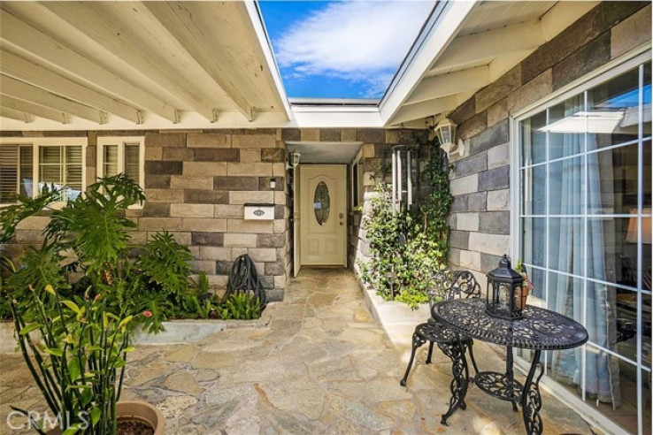 Residential Home in Canyon Country 1