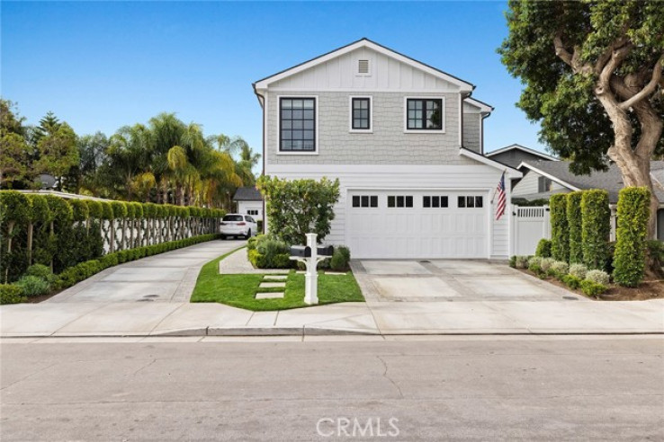 Residential Home in East Costa Mesa