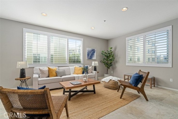 2 Bed Home for Sale in Hawthorne, California