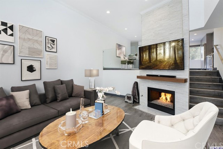 2 Bed Home for Sale in Sherman Oaks, California