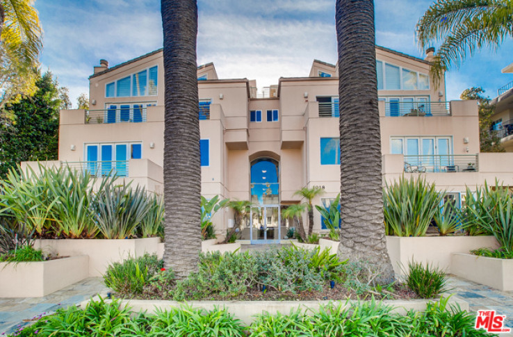 3 Bed Home for Sale in Santa Monica, California
