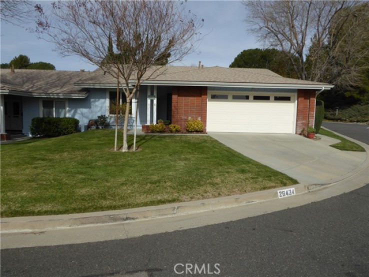 Residential Home in Newhall 4