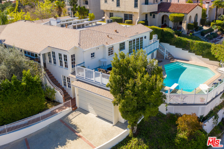 Residential Home in Los Feliz