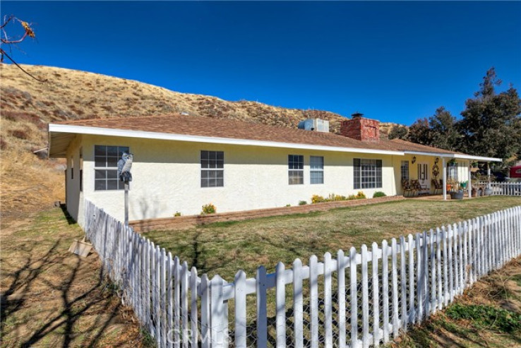 3 Bed Home for Sale in Leona Valley, California