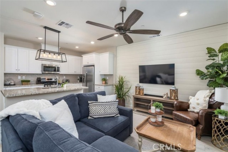 3 Bed Home for Sale in Saugus, California